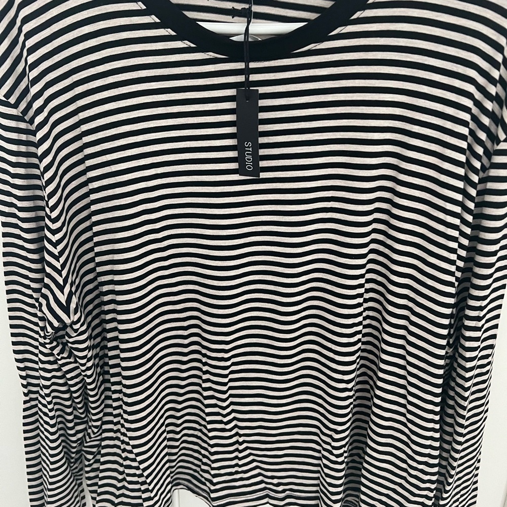 Studio Monochrome Striped Tee. Waist length. Chic and super comfortable. Soft. - Picture 4 of 14